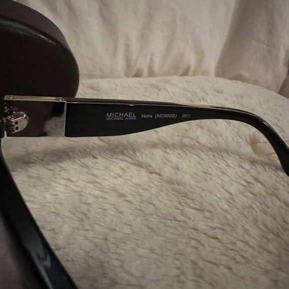 Michael Kors sunglasses - Picture 5 of 7